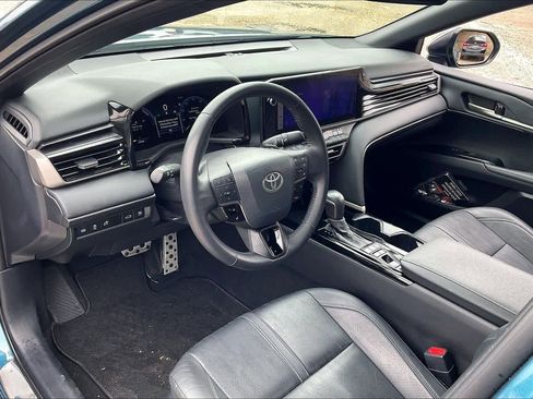 Used 2025 Toyota Camry XSE FWD image 16