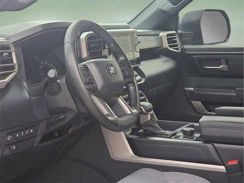 Used 2025 Toyota Tundra SR5 image 21