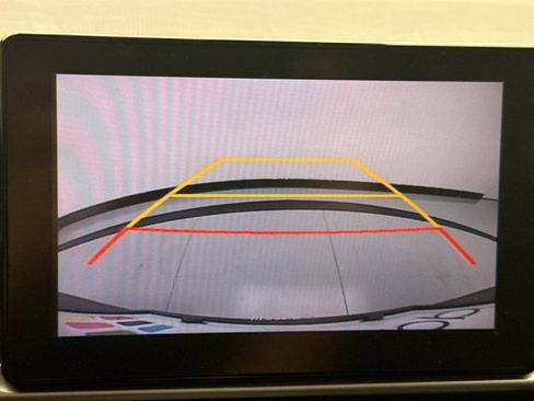 Used 2022 Hyundai Venue SE image 15