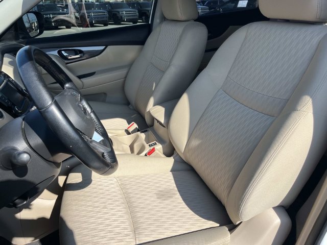 Used 2020 Nissan Rogue SV w/ Premium Package FWD image 24