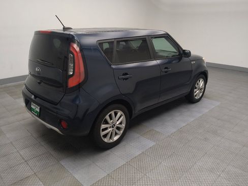 Used 2017 Kia Soul + FWD image 10