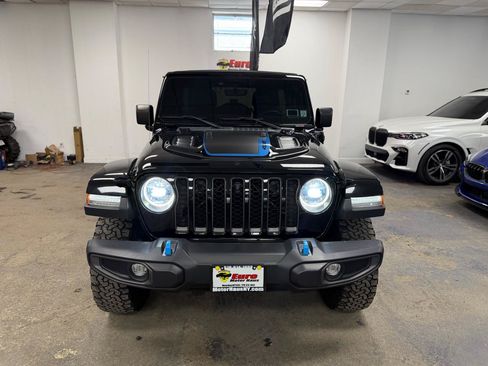 Used 2023 Jeep Wrangler Unlimited Rubicon 4xe w/ Cold Weather Group AWD/4WD image 3