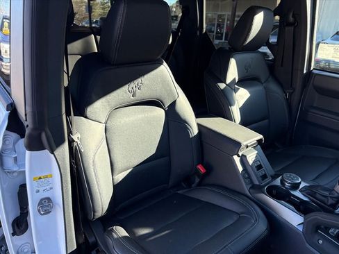 New 2025 Ford Bronco Badlands AWD/4WD image 17