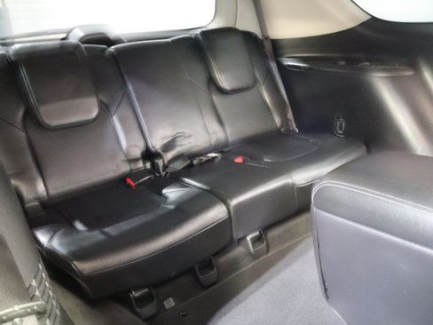 Used 2020 Nissan Armada Platinum w/ Captain's Chairs Package RWD image 10