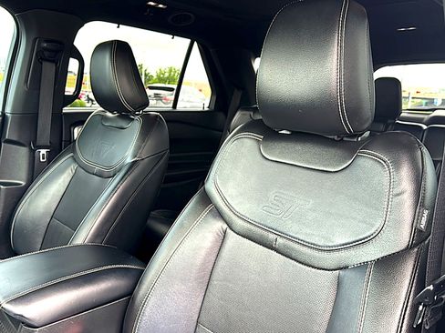 Used 2022 Ford Explorer ST w/ Equipment Group 401A RWD image 14