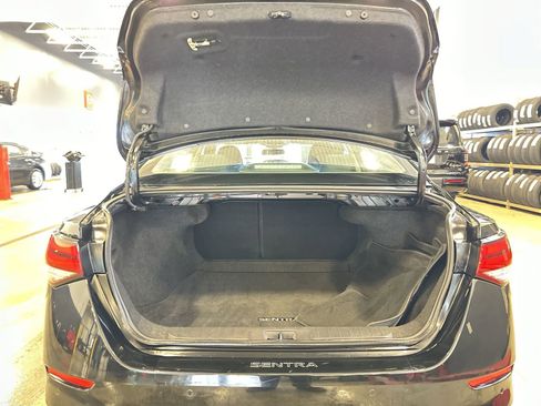 Used 2024 Nissan Sentra SV FWD image 31