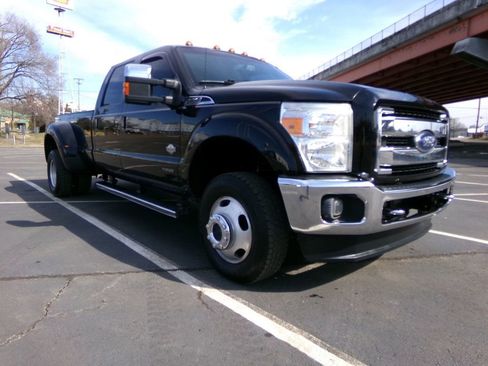 Used 2016 Ford F350 King Ranch w/ King Ranch w/Chrome Package image 4