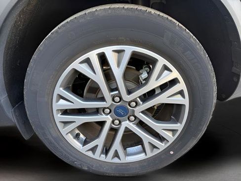 Used 2022 Ford Escape SEL image 34