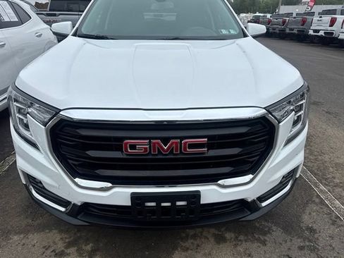 Used 2023 GMC Terrain SLE w/ Driver Convenience Package FWD image 6