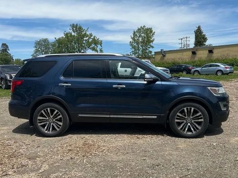 Used 2017 Ford Explorer Platinum AWD/4WD image 8