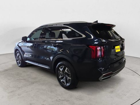 Used 2021 Kia Sorento S FWD image 7