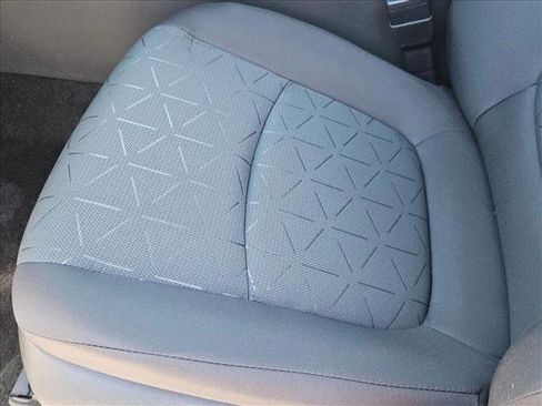 New 2025 Toyota RAV4 XLE image 4