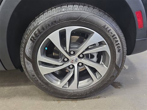 Used 2023 Buick Envision Essence image 33