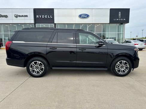 Certified 2025 Ford Expedition Max Active AWD/4WD image 2