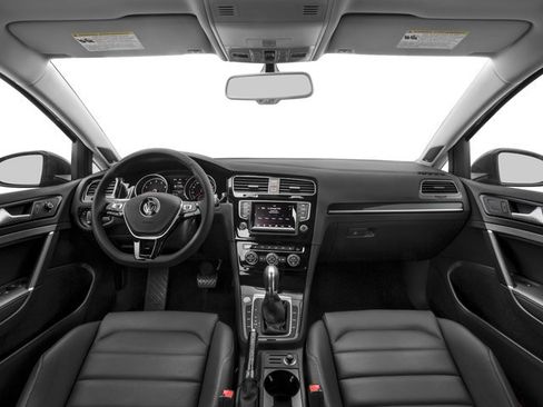 Used 2017 Volkswagen Golf S w/ Driver Assistance Package AWD/4WD image 8