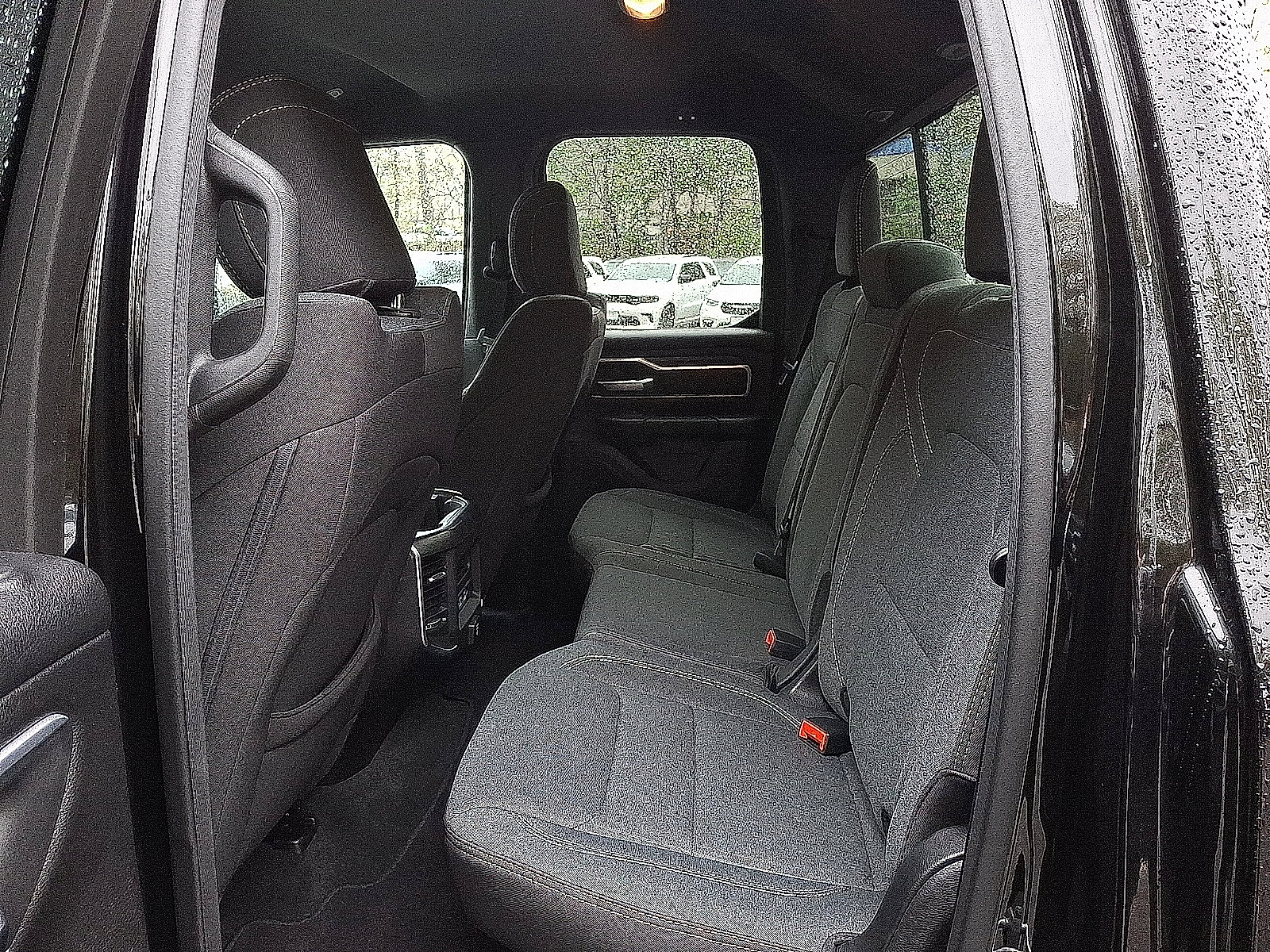 Used 2022 RAM 1500 Big Horn AWD/4WD image 11