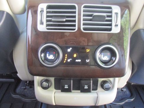 Used 2020 Land Rover Range Rover HSE image 80