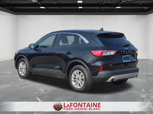 Used 2022 Ford Escape SE w/ Convenience Package AWD/4WD image 3