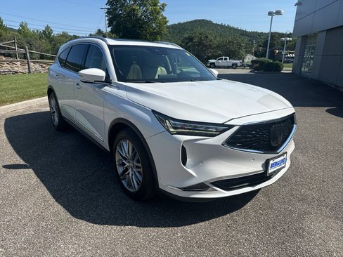Used 2022 Acura MDX SH-AWD w/ Advance Package image 3