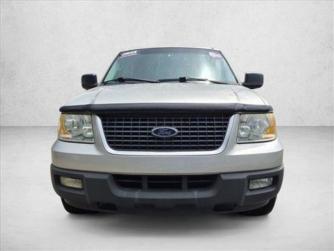Used 2006 Ford Expedition XLT RWD image 2