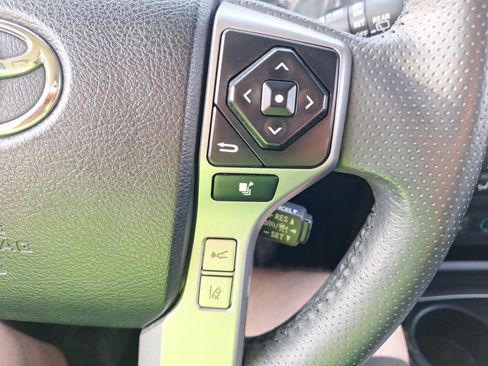 Used 2020 Toyota 4Runner Limited image 20