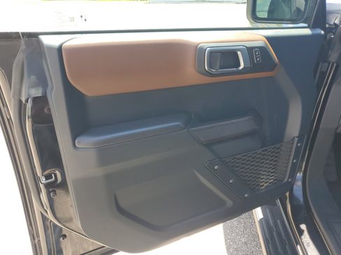 Used 2024 Ford Bronco Outer Banks w/ Sasquatch Package AWD/4WD image 10