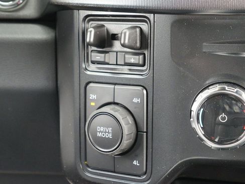 New 2026 Ford F450 Platinum w/ FX4 Off-Road Package AWD/4WD image 25