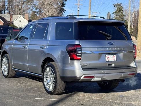 Used 2024 Ford Expedition Limited image 16
