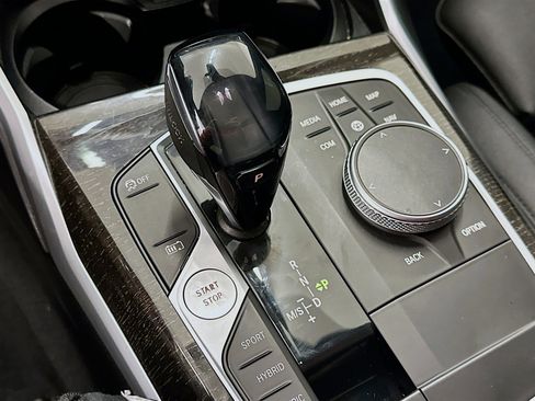 Used 2021 BMW 330e xDrive image 25