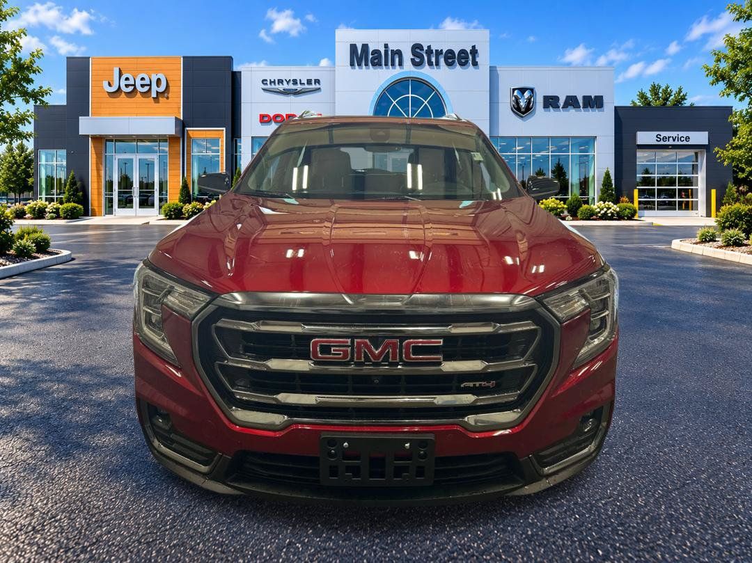 Used 2024 GMC Terrain AT4 w/ Tech Package AWD/4WD image 8