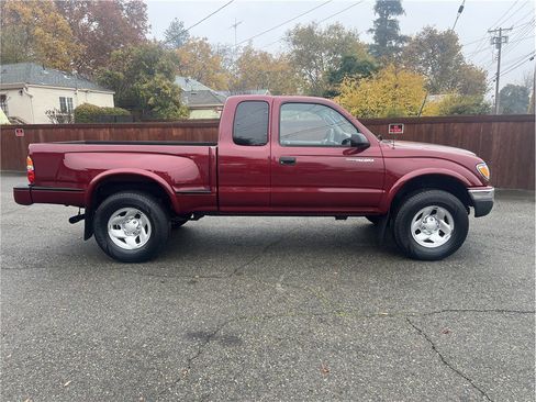 Used 2002 Toyota Tacoma PreRunner image 8
