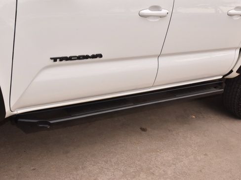 Used 2023 Toyota Tacoma Trail Edition image 34