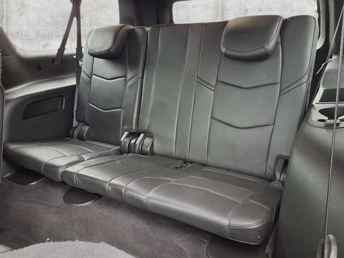 Used 2020 Cadillac Escalade ESV Platinum image 10