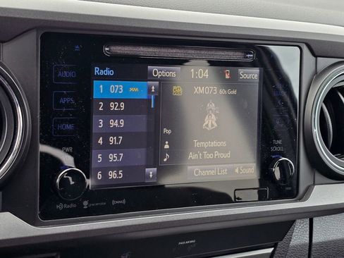 Used 2019 Toyota Tacoma TRD Sport w/ Technology Package image 20