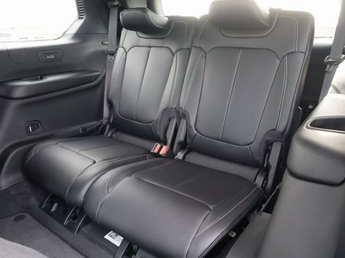 New 2025 Jeep Grand Cherokee L Limited image 14