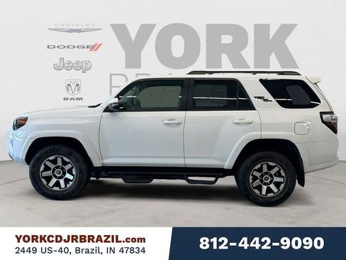 Used 2023 Toyota 4Runner TRD Off-Road Premium w/ Off Road Premium Plus Package AWD/4WD image 2