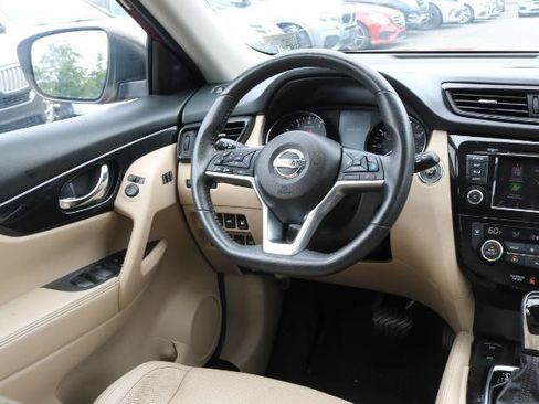 Used 2019 Nissan Rogue SL w/ Premium Package FWD image 22
