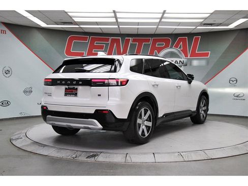 Used 2024 Honda Prologue Touring image 5