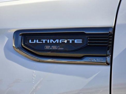 Used 2024 GMC Sierra 1500 Denali Ultimate image 8
