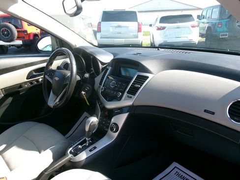Used 2014 Chevrolet Cruze LT FWD image 19