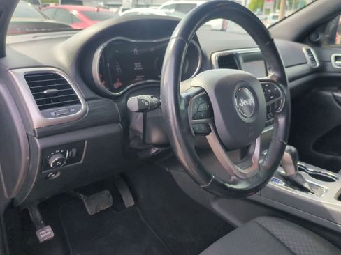 Certified 2020 Jeep Grand Cherokee Laredo image 9