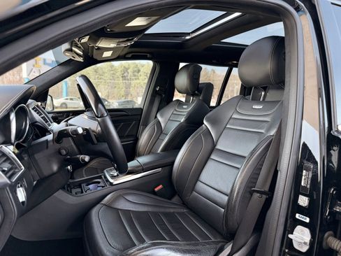 Used 2014 Mercedes-Benz GL 63 AMG 4MATIC image 19