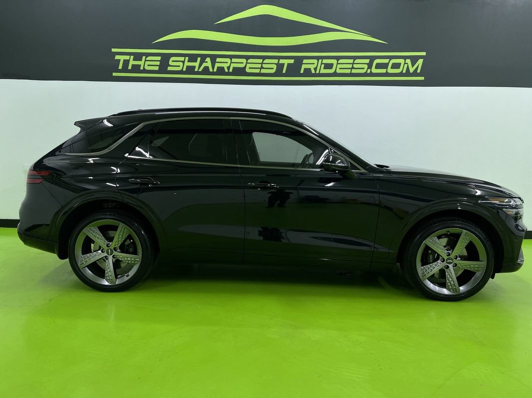Used 2023 Genesis GV70 3.5T Sport w/ Sport Prestige Package AWD/4WD image 10