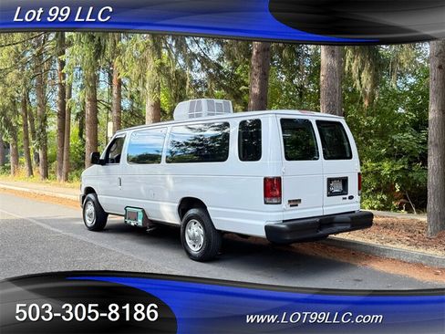 Used 2009 Ford E-350 and Econoline 350 Extended Super Duty RWD image 12