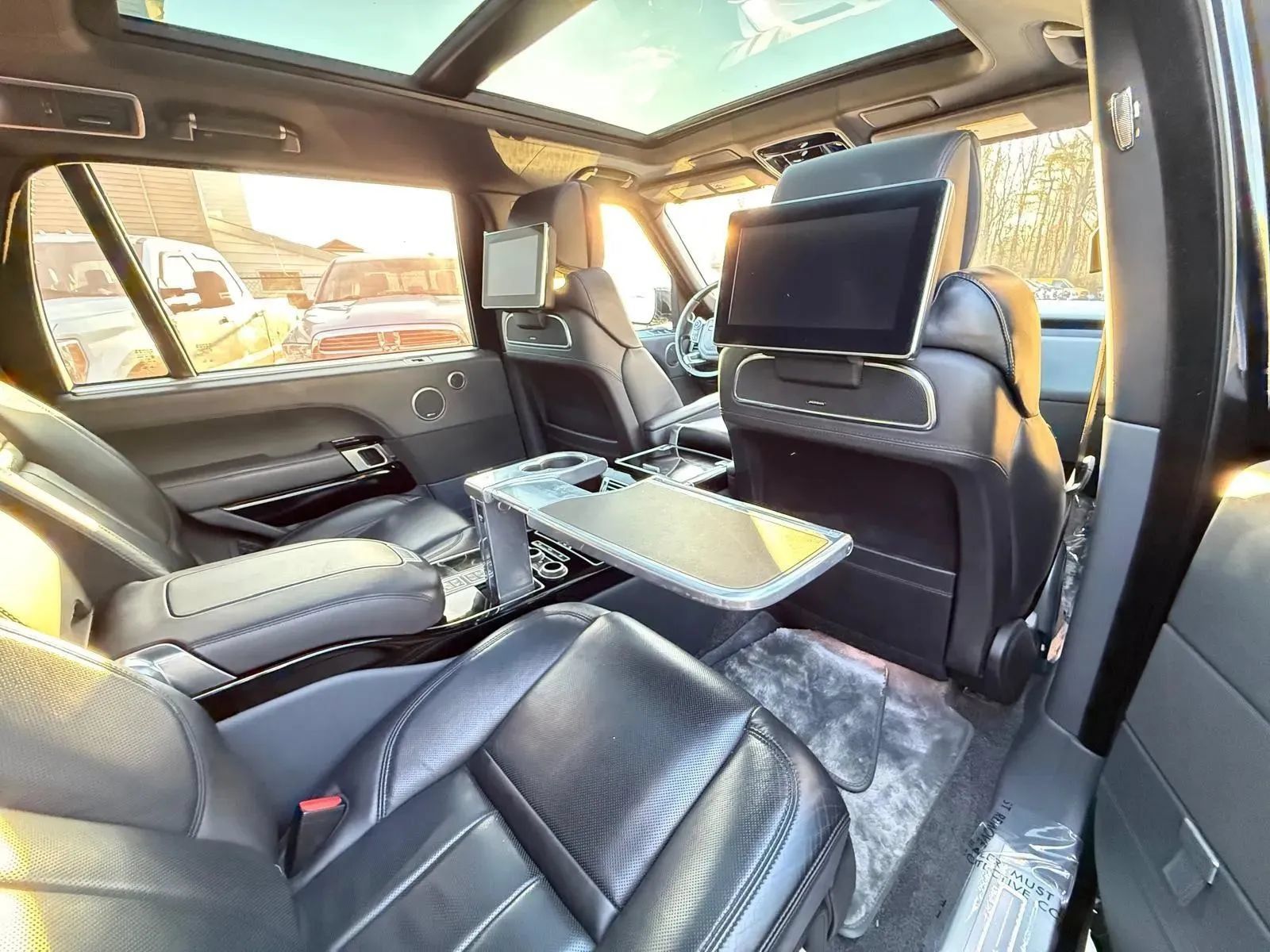 Used 2017 Land Rover Range Rover LWB SV Autobiography AWD/4WD image 17
