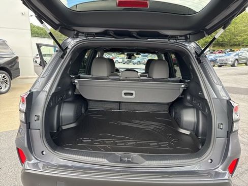 Used 2025 Subaru Forester Premium image 35