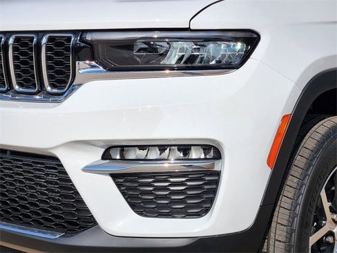 New 2025 Jeep Grand Cherokee Limited image 5