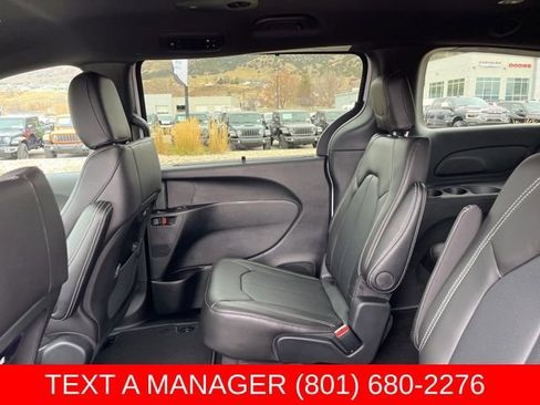 New 2026 Chrysler Pacifica Select FWD image 16