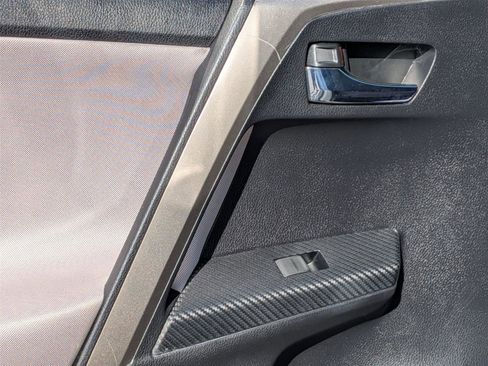 Used 2015 Toyota RAV4 XLE image 26