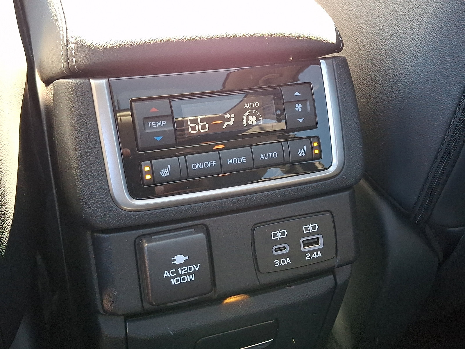 Certified 2023 Subaru Ascent Touring AWD/4WD image 11